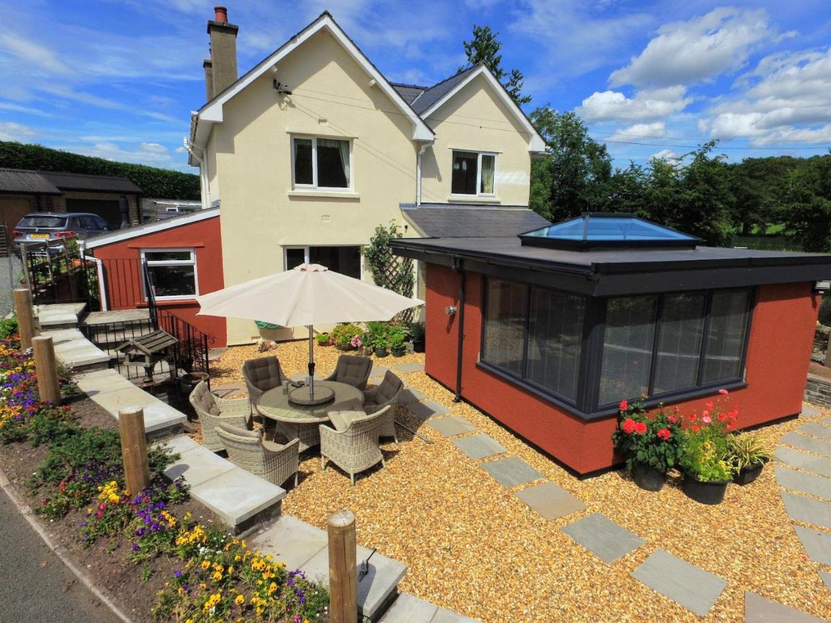 The Lodge Brecon B&B Buitenkant foto